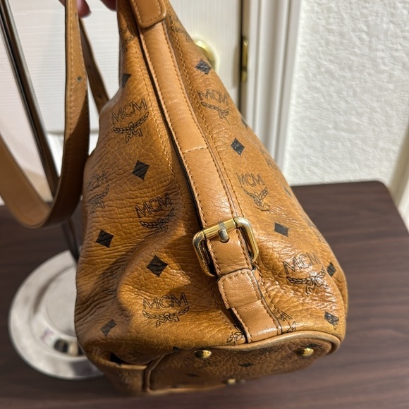 MCM Monogram in Cognac - Picture 4 of 11